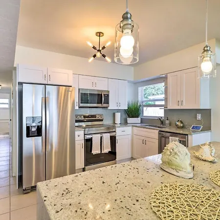 Cute And Cozy Florida Duplex Walk To Beaches! Cocoa Beach Exterior photo